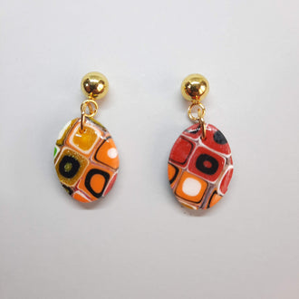 Pendientes Óvalo Arcoíris Con Base Dorada