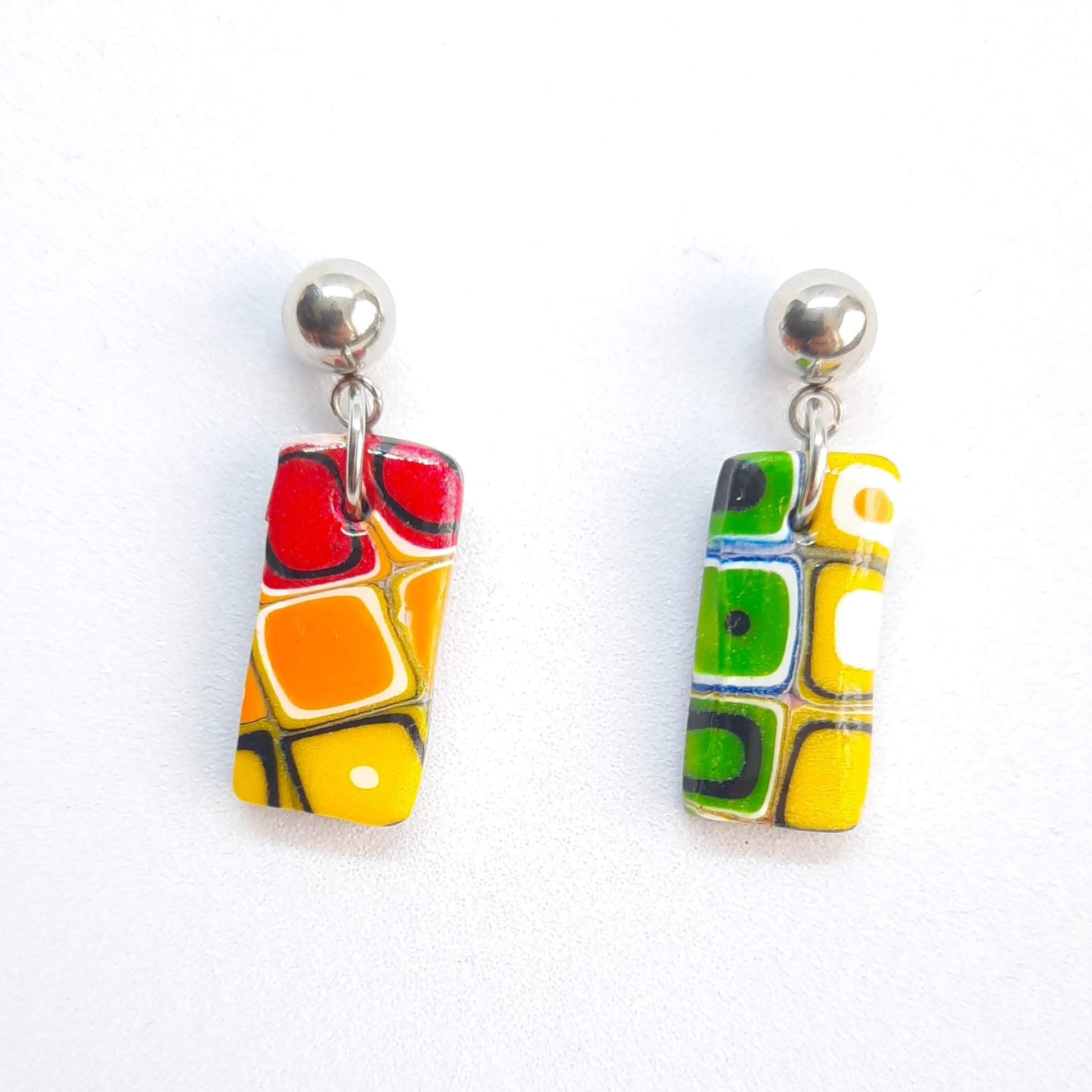 Pendientes Rectangular Arcoíris con Base Acero