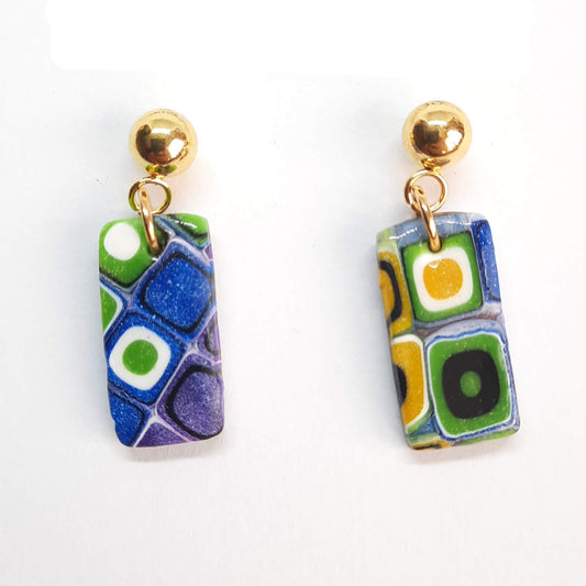 Pendientes Rectangular Arcoíris con Base dorada