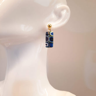 Pendientes Rectangular Arcoíris con Base Dorada