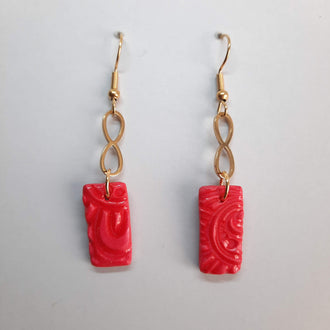 Pendientes Rectángulo Rojos con Ganchos Dorados