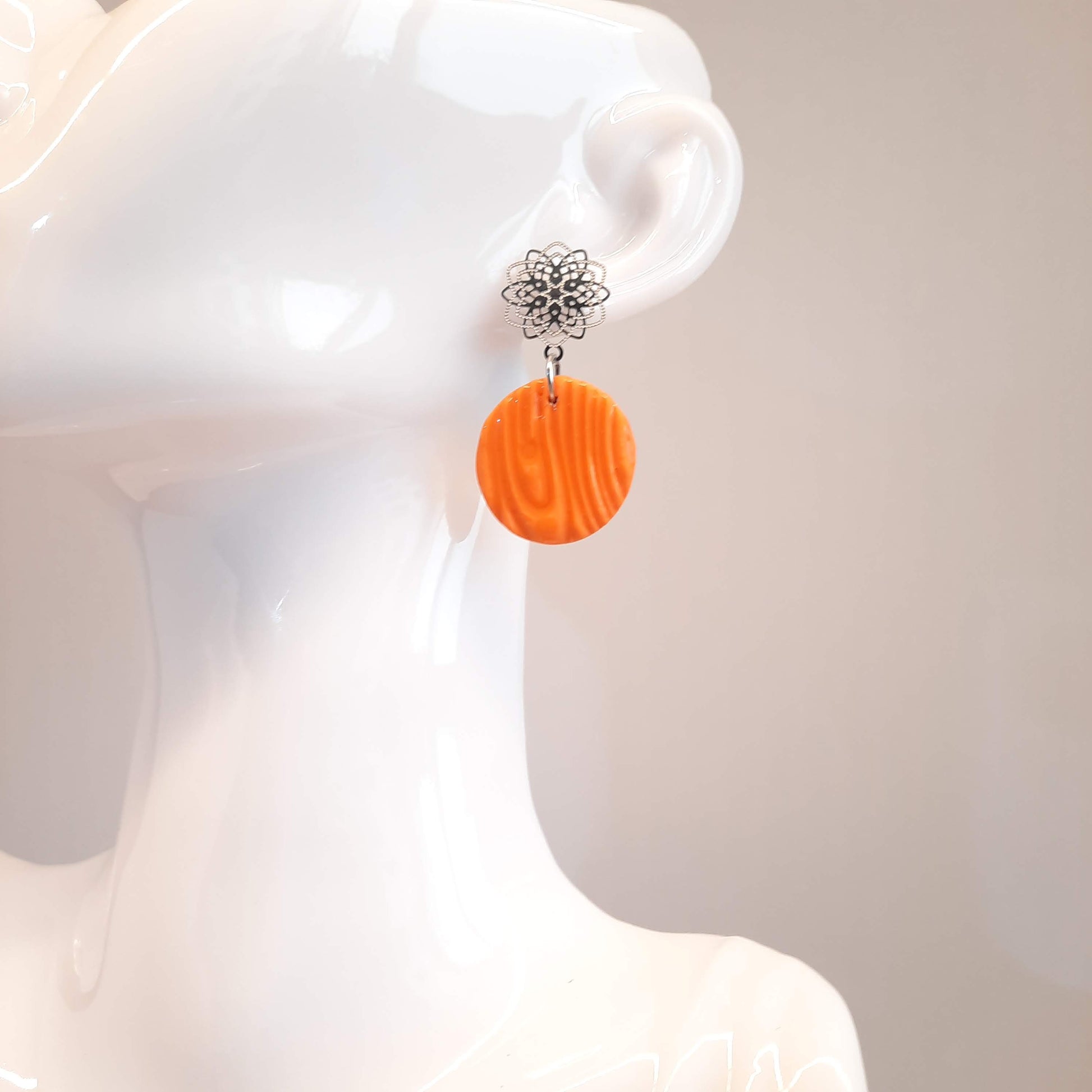 Pendientes Redondo Grande Naranja con Base Acero