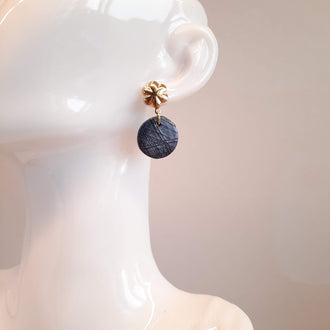 Pendientes Redondos Pequeños Labradorita Violeta con Base Dorada