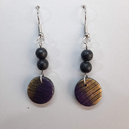 Pendientes Redondos Pequeños Labradorita Violeta con Ganchos Plateados y Lava