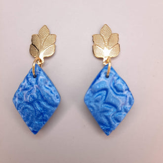 Pendientes Rombo Medianos Azules Con Base Dorada