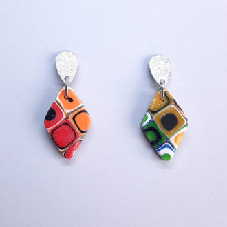 Pendientes Rombo Pequeño Arcoíris con Base Acero