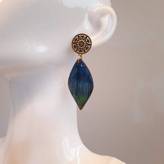 Pendientes Sevilla Grandes Labradorita Azul con Base Dorada