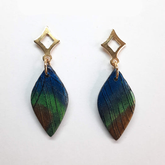 Pendientes Sevilla Labradorita Azul con Base Dorada