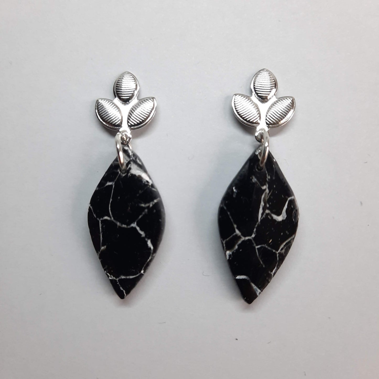 Pendientes Sevilla Negro Mármol con Base Plateada