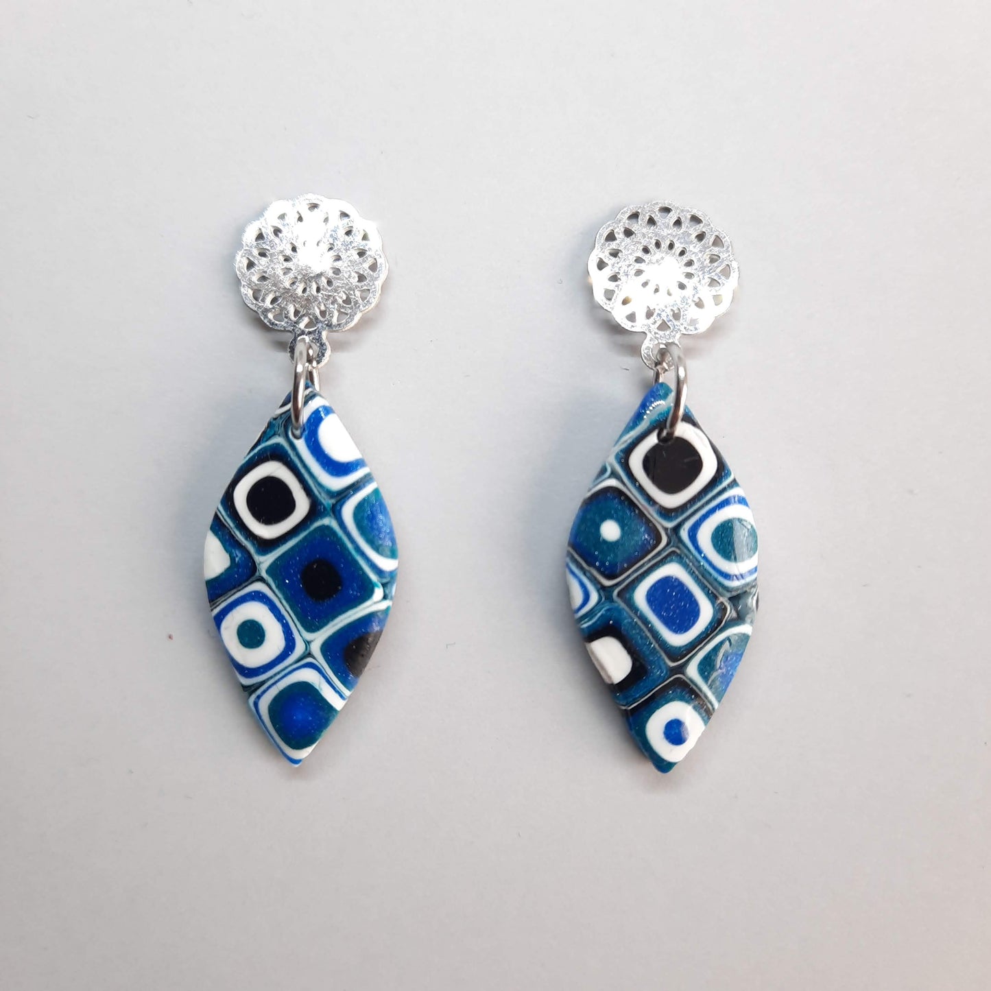 Pendientes Sevilla Pasión Azul con Base Plateada