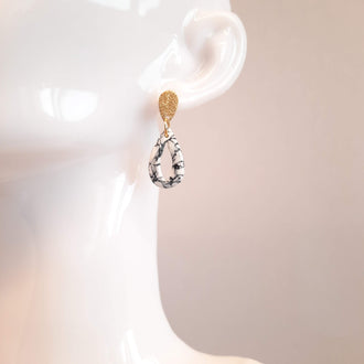 Pendientes Tenerife Blanco Mármol con Base Dorada
