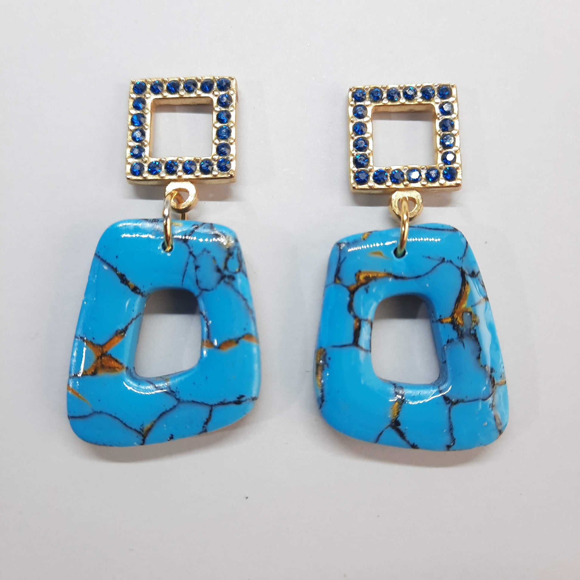 Pendientes Toledo Turquesa Con Base Dorada Y Strass