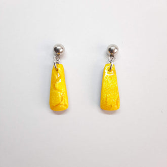 Pendientes Trapecio Amarillos con Base Acero