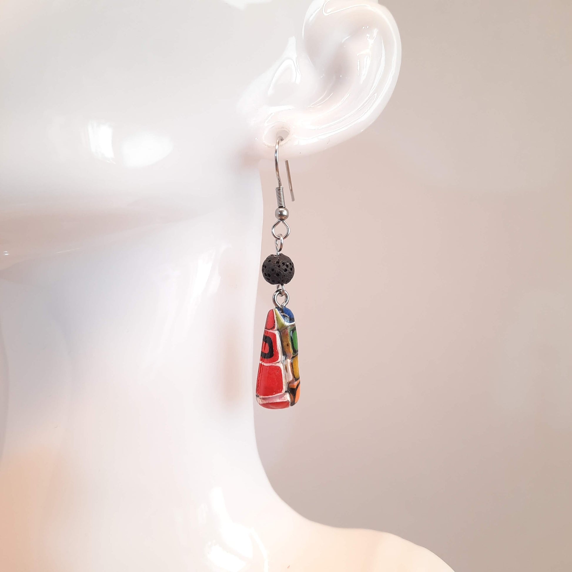 Pendientes Trapecio Arcoíris con Gancho Acero y Bolitas de Lava