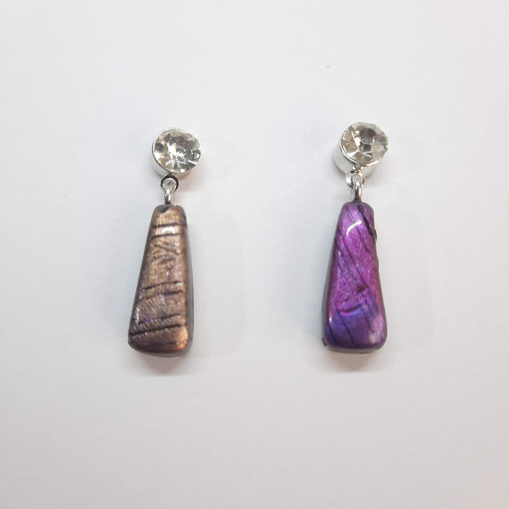 Pendientes Trapecio Labradorita Violeta con Base Plateada y Strass