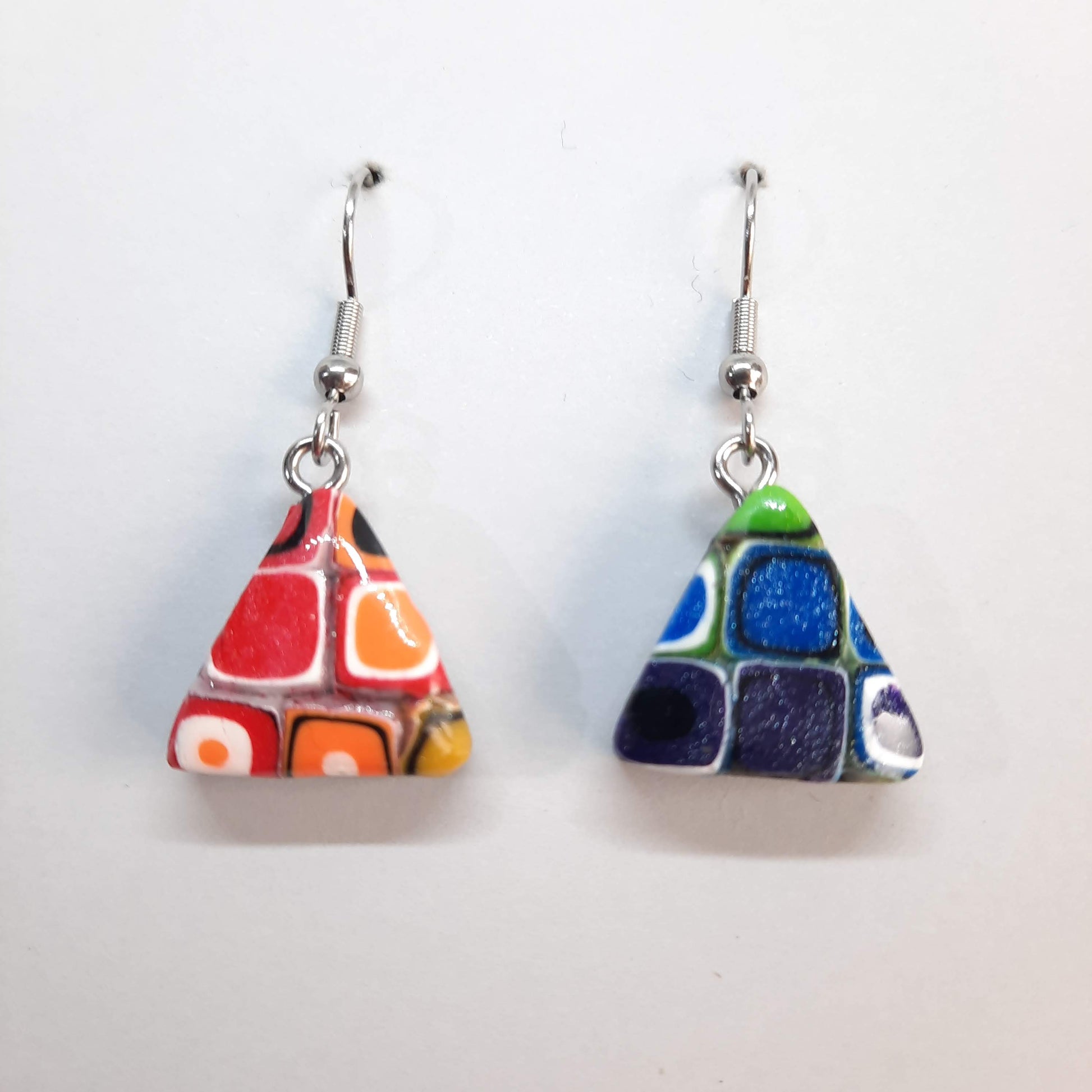 Pendientes Triángulo Arcoíris Con Ganchos