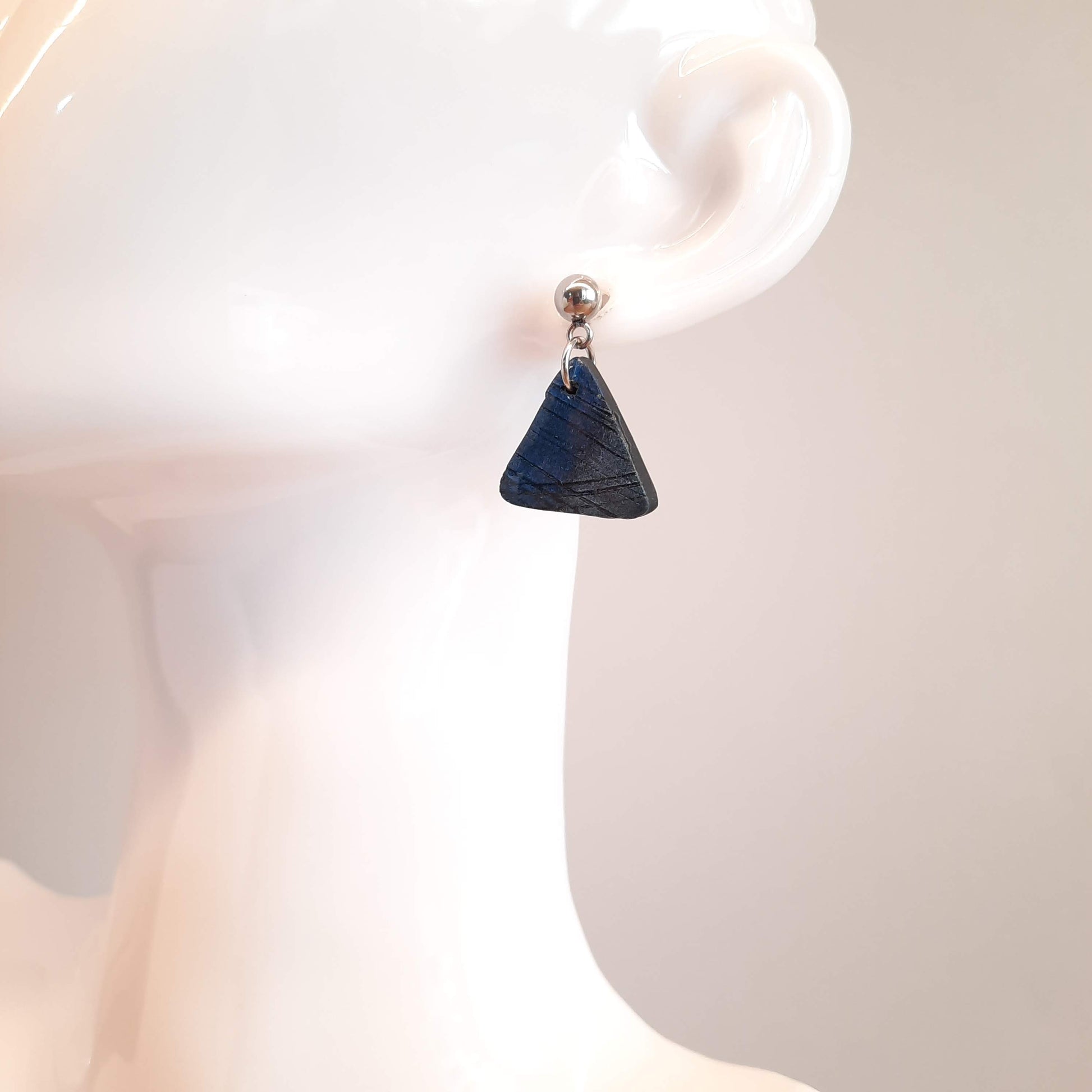 Pendientes Triángulo Labradorita Azul con Base Plateada