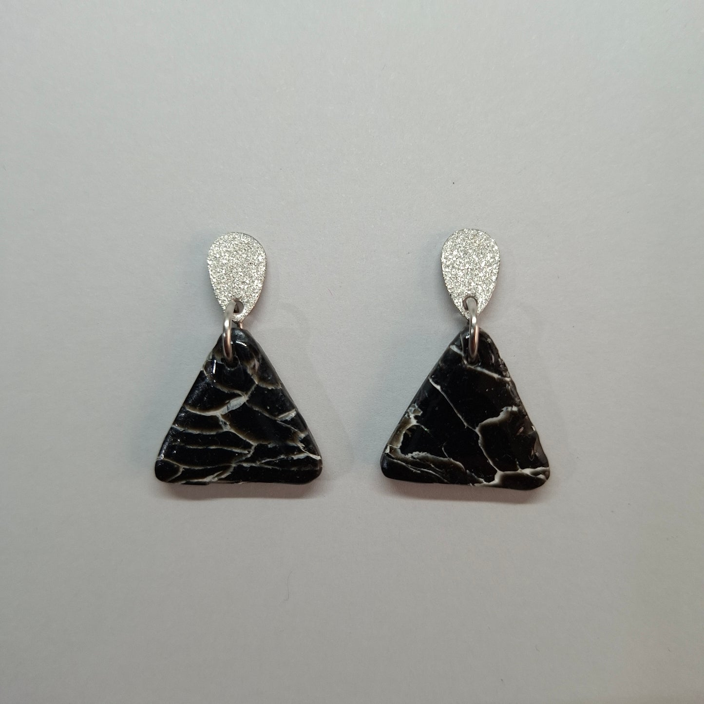 Pendientes Triángulo Negro Mármol