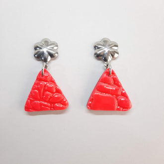 Pendientes Triángulo Rosa Neon con Base Plateada