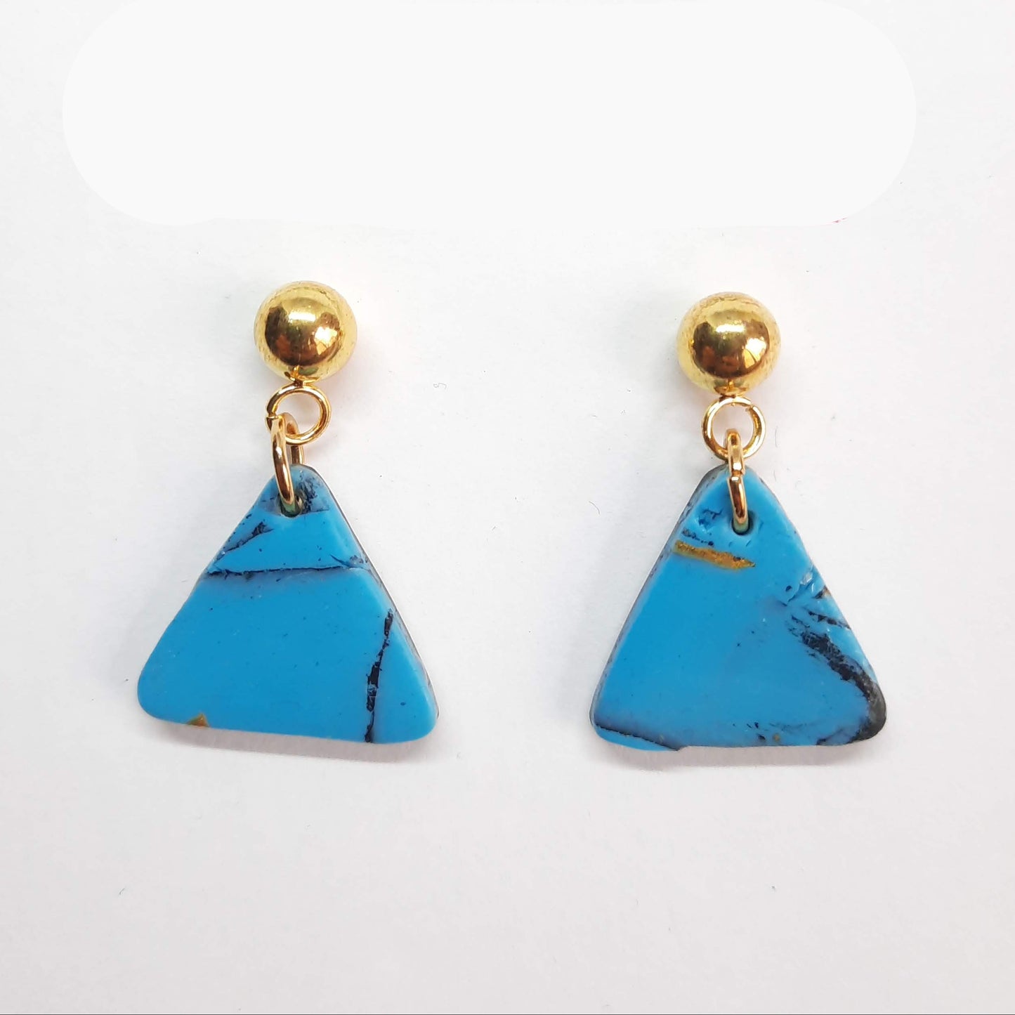 Pendientes Triángulo Turquesa con Base Dorada