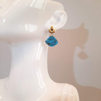 Pendientes Abanico Turquesa con Base Dorada