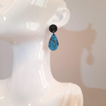 Pendientes Gota Medianos Turquesa con Base Negra