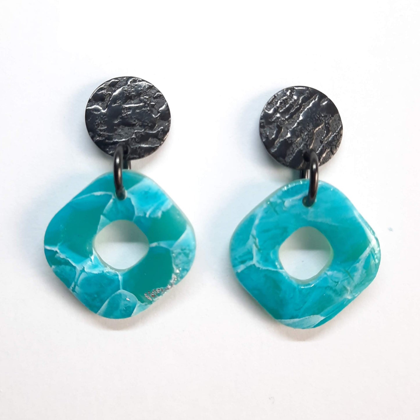 Pendientes Valencia Aguamarina con Base Negra