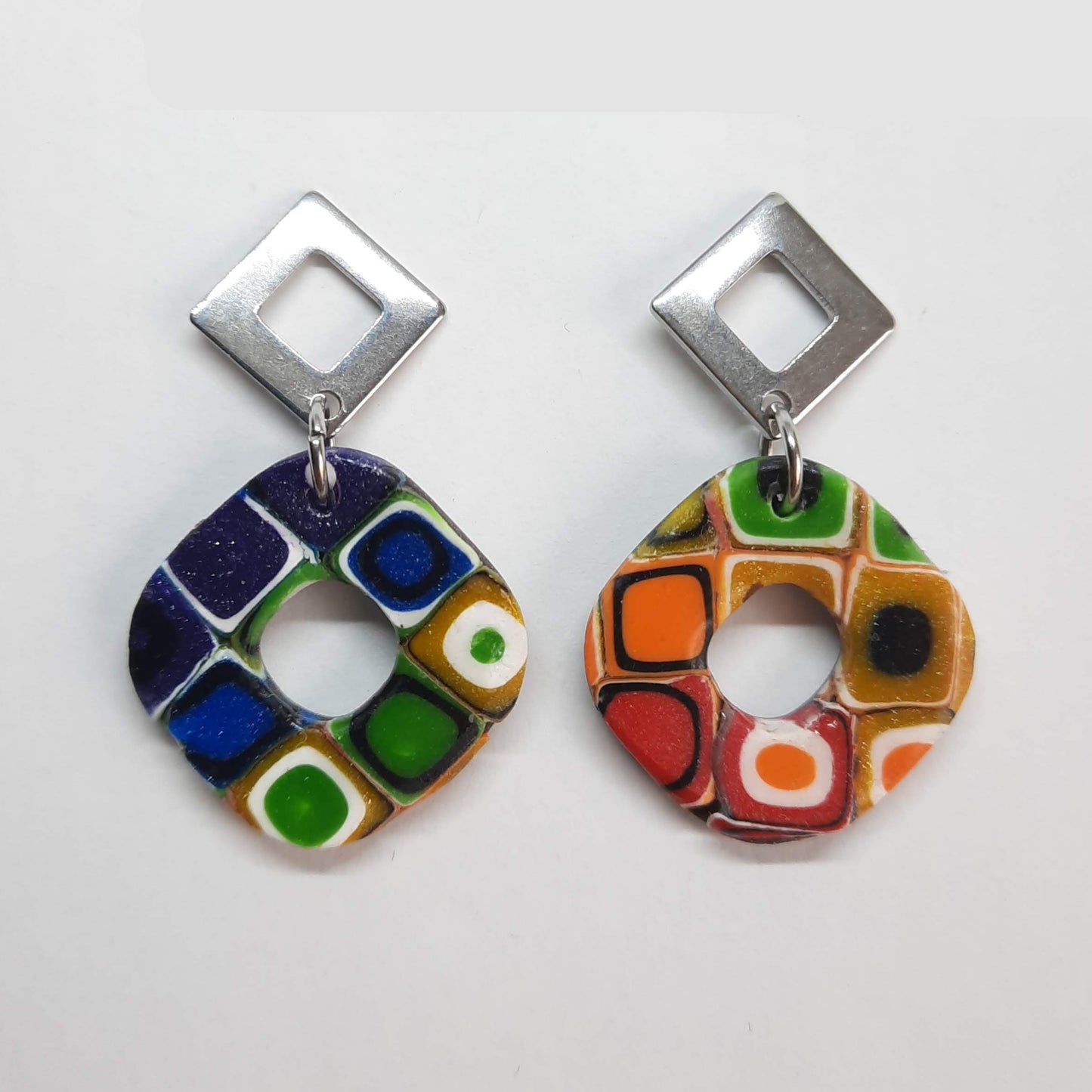 Pendientes Valencia Arcoíris con Base Plateada