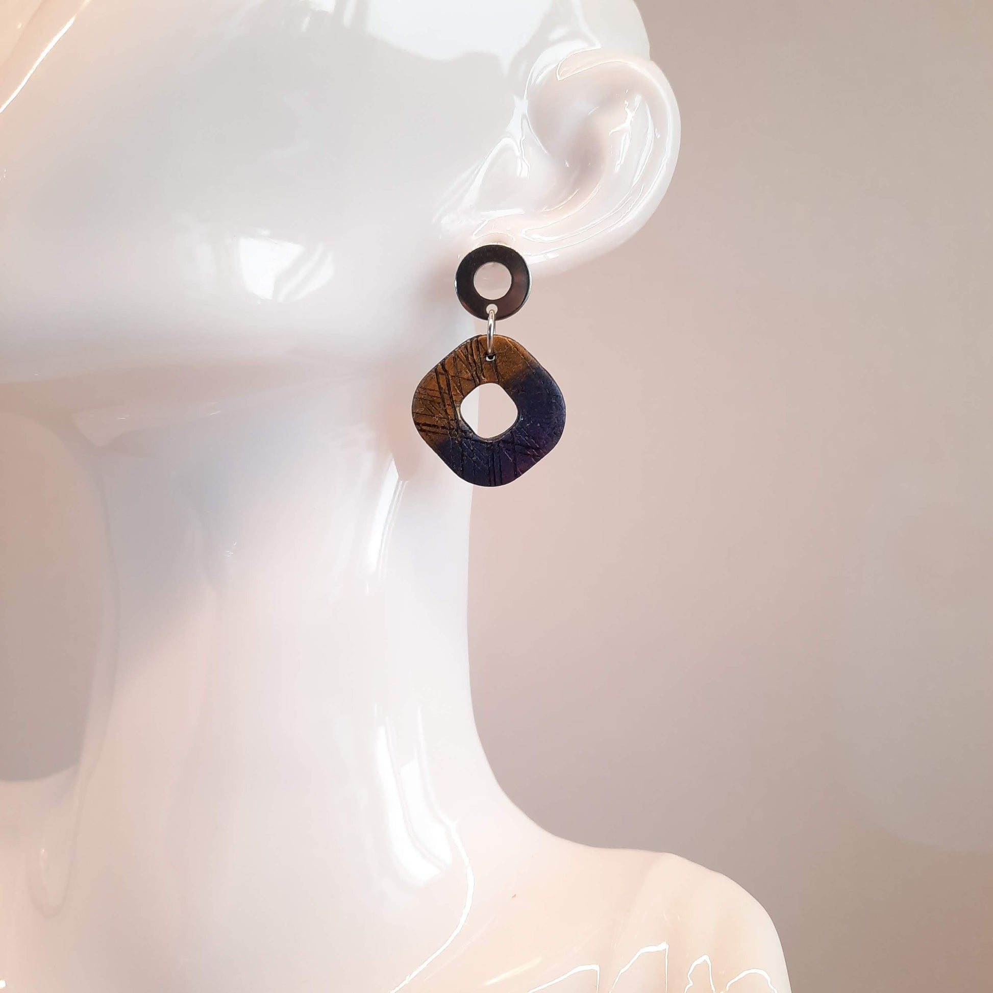 Pendientes Valencia Labradorita Violeta con Base Acero