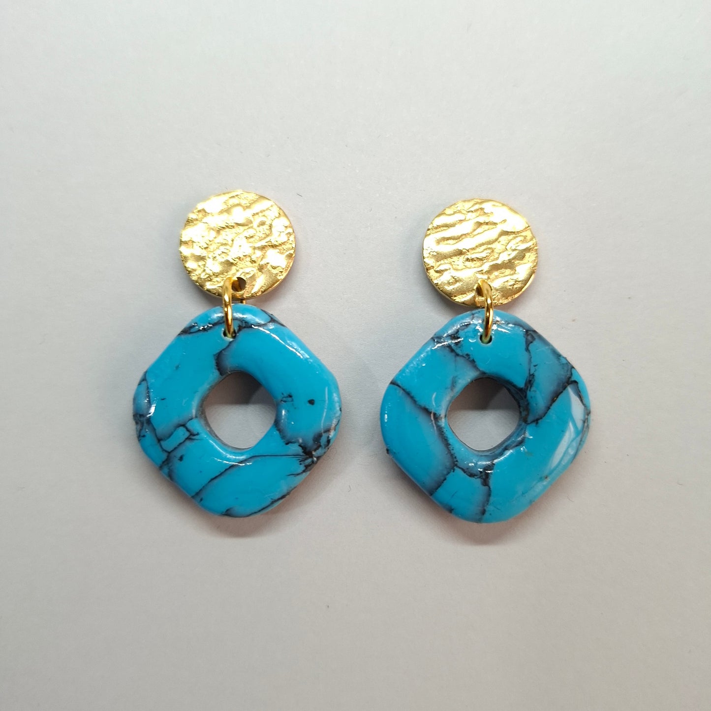 Pendientes Valencia Turquesa Con Base Dorada